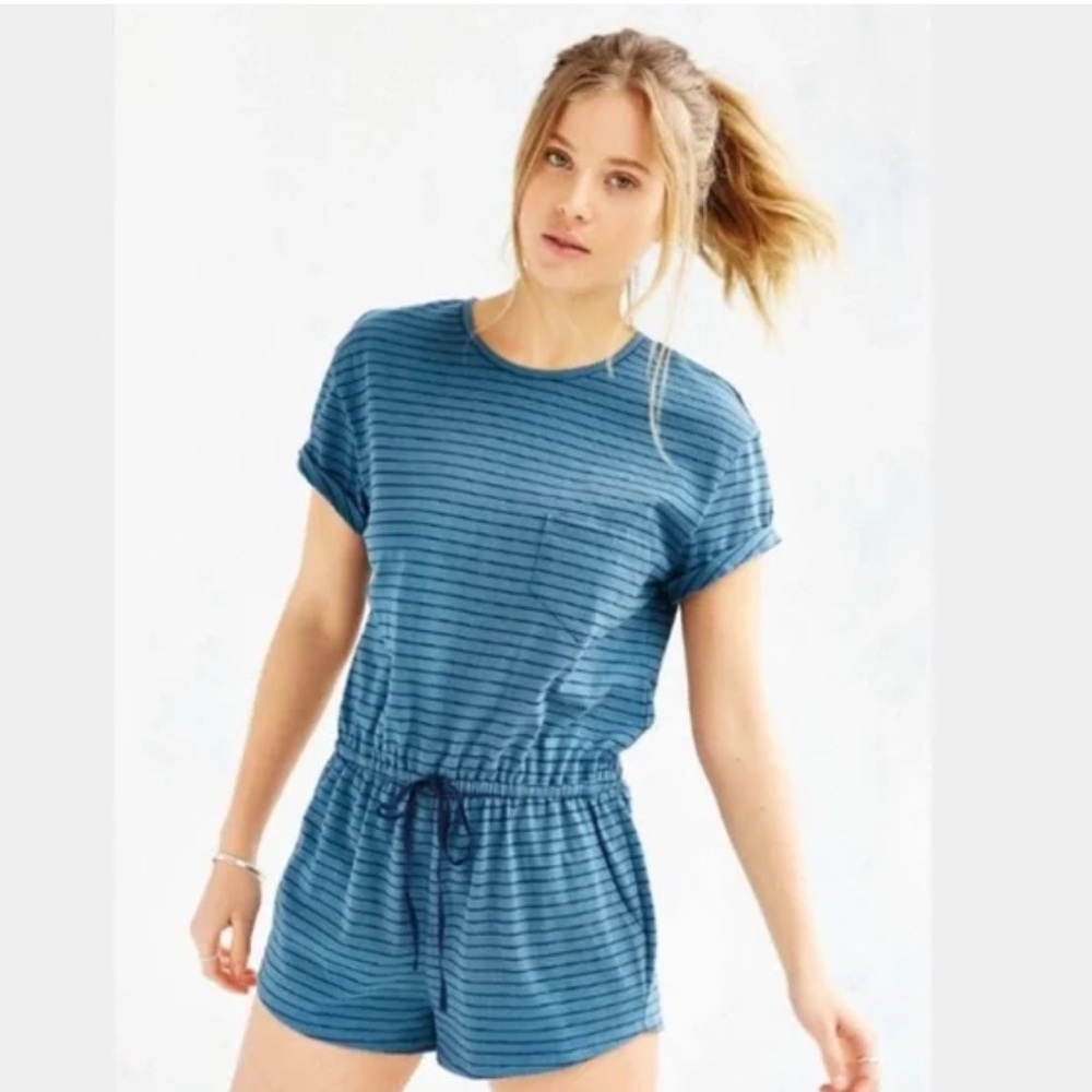 BDG URBAN OUTFITTERS adorable romper